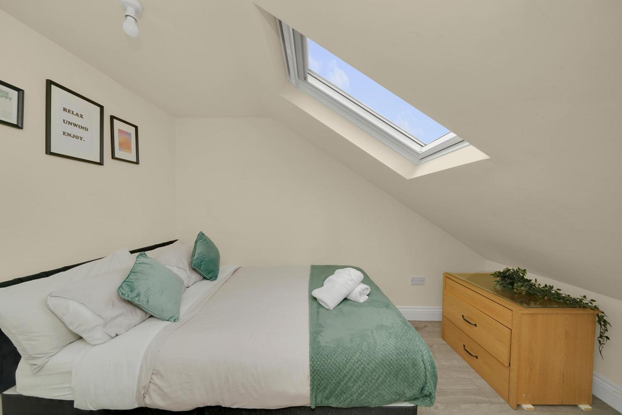 Cosy On Elizabeth Line - Free Parking Apartamento