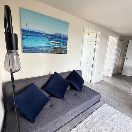 Cosy London Apartment On Elizabeth Line - Free Parking Exterior photo
