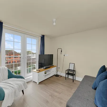 Cosy London Apartment On Elizabeth Line - Free Parking Exterior photo