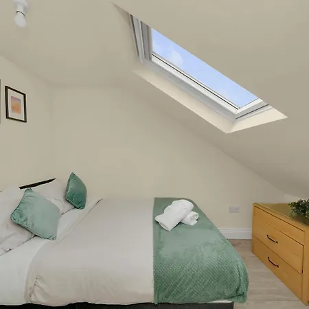 Cosy London Apartment On Elizabeth Line - Free Parking Exterior photo