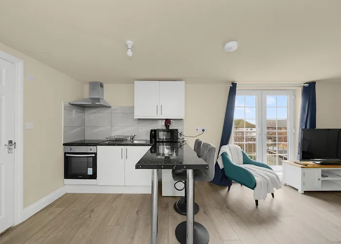 Cosy London Apartment On Elizabeth Line - Free Parking